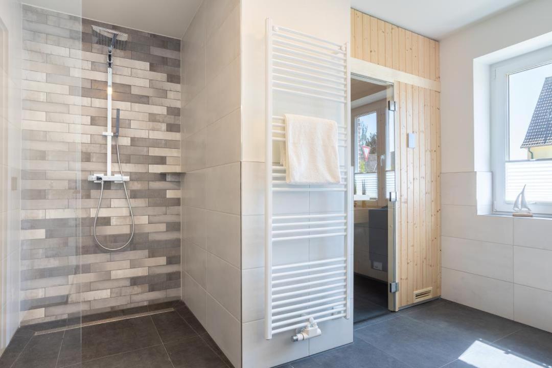 Villa Dornkamp 1 - Luxurioese Ferienwohnung Fuer 4 Personen Inklusive Sauna Und Garten ティメンドルファー・シュトラント エクステリア 写真